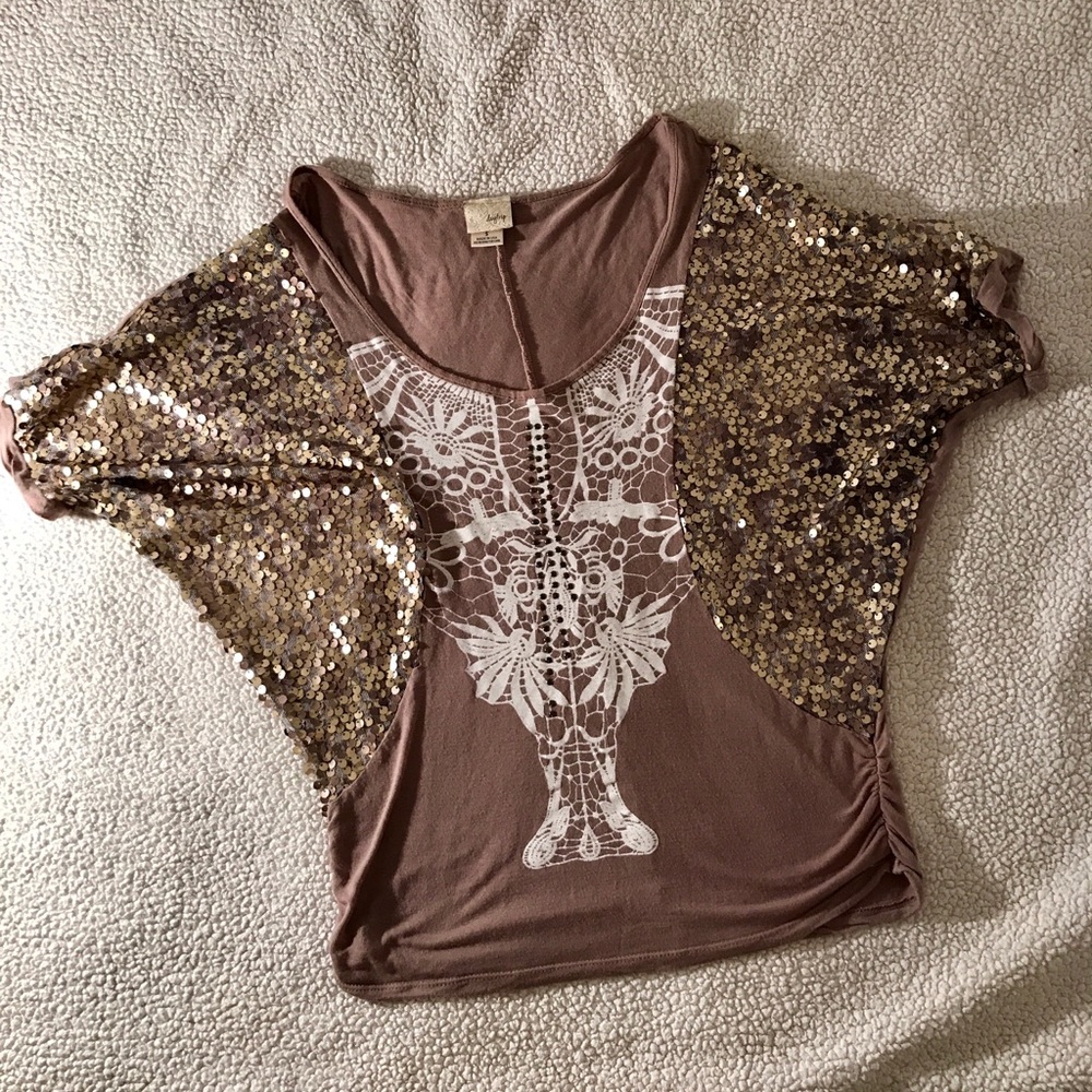 Daytrip brand shirt